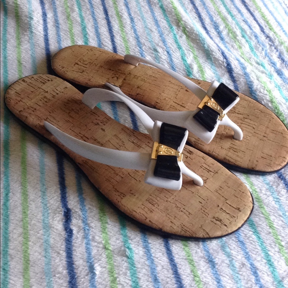 NWT Ivanka Trump Flip-Flops (7)